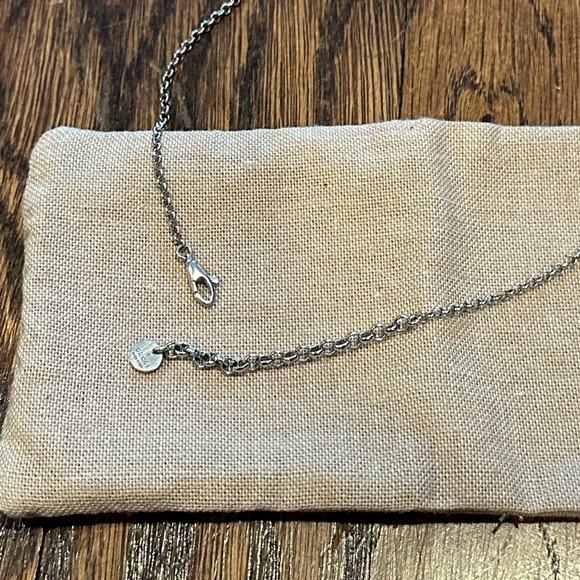 GUCCI NWT Authentic Interlocking Pendant Necklace - Picture 6 of 7